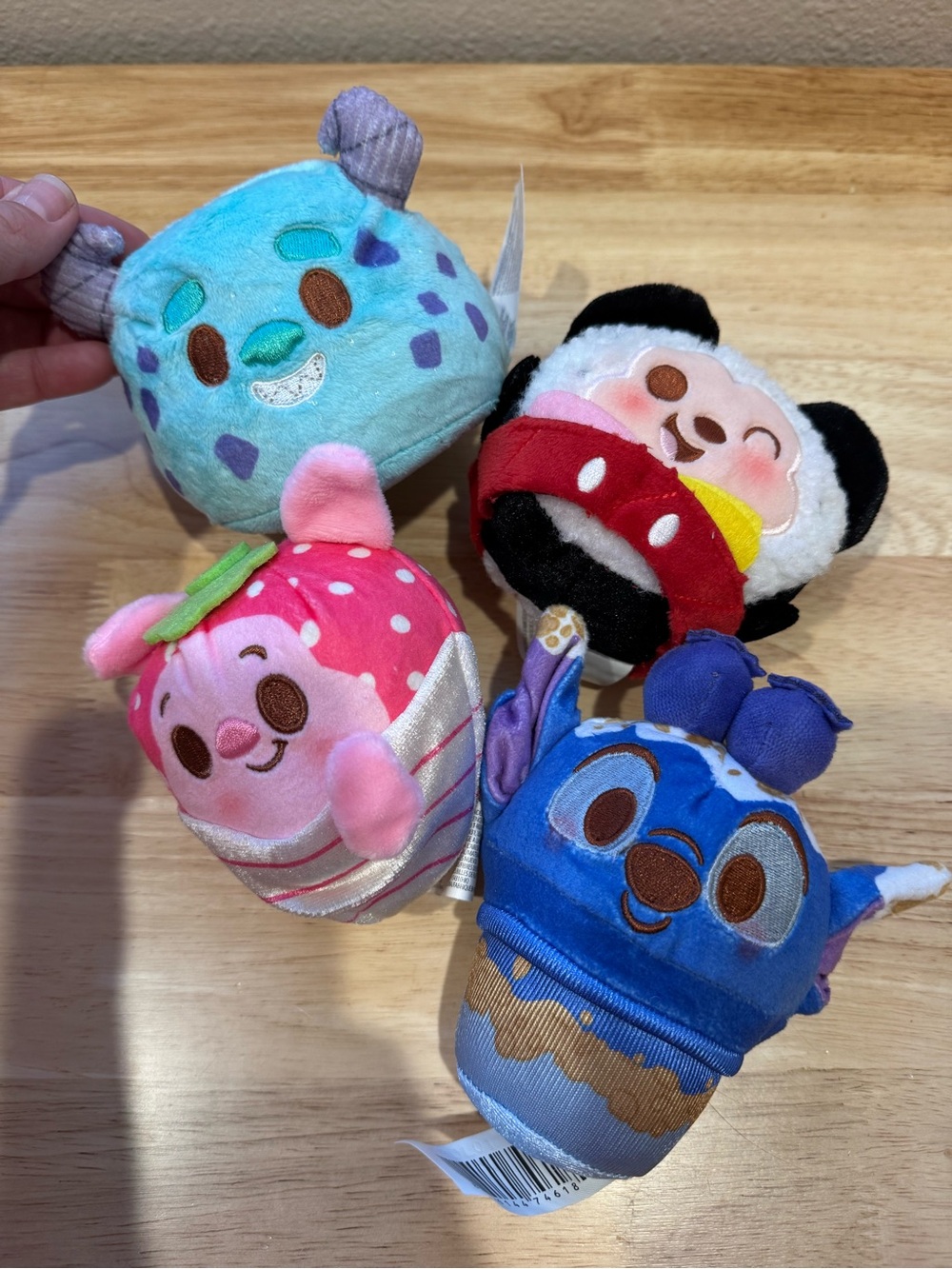 Disney Munchlings Single Serve scented Plush. Set of 4